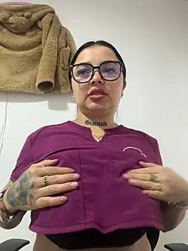 Snapshot of Mia__Bloom chatting on February 2026 11:59:01 AM Mia Bloom online show from February 2026 11:59:01 AM