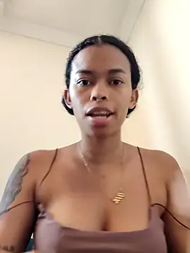 Snapshot of shenna_brunette chatting on February 2026 05:05:02 PM shenna brunette online show from February 2026 05:05:02 PM