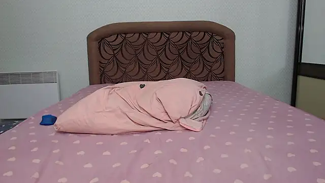  Sweet Dream  online show from March 2026 05:44:01 AM