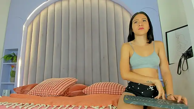 Snapshot of AmberStonne__ chatting on February 2026 02:50:02 AM AmberStonne online show from February 2026 02:50:02 AM