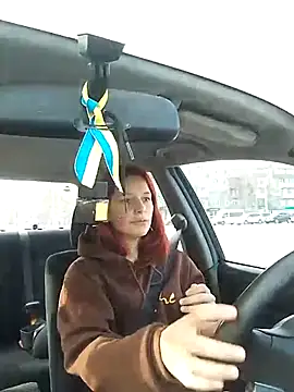 Lily Viola online show from March 2026 06:18:02 AM