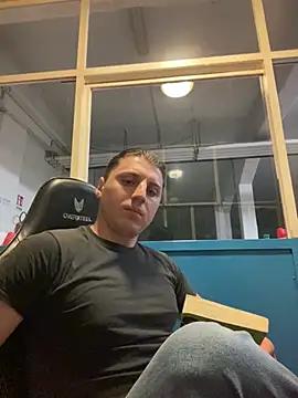 allee2206 online show from April 2026 09:13:01 PM