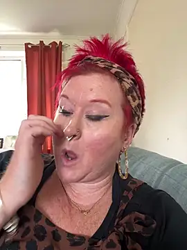BustyRedxx online show from June 2026 03:58:01 PM
