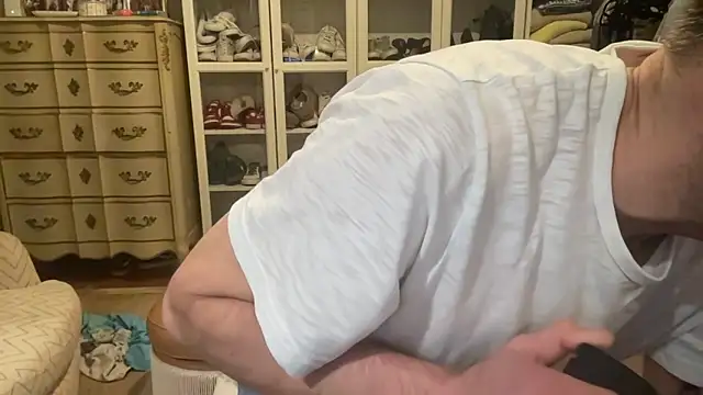 Snapshot of wolverinedream chatting on February 2026 12:37:02 AM wolverinedream online show from February 2026 12:37:02 AM