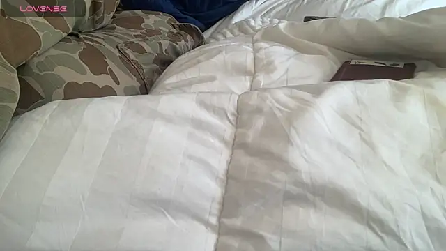 Snapshot of wolverinedream chatting on February 2026 05:57:02 PM wolverinedream online show from February 2026 05:57:02 PM