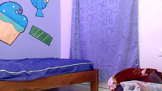 Snapshot of skinnysexzara18 chatting on February 2026 01:26:02 AM skinnysexzara18 online show from February 2026 01:26:02 AM