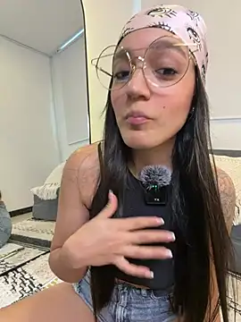 EVA WILD1 online show from February 2026 09:22:01 PM