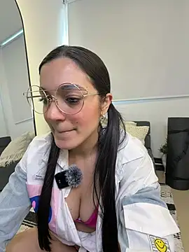 EVA WILD1 online show from February 2026 09:21:01 PM