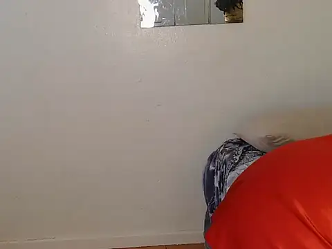 Snapshot of JuicyChandre chatting on January 2026 11:23:02 AM JuicyChandre online show from January 2026 11:23:02 AM