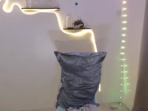 Eric Bigcockx online show from March 2026 05:17:01 PM