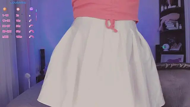 softnoire online show from April 2026 02:06:01 PM