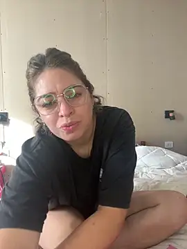 soyanahii online show from April 2026 12:04:01 PM