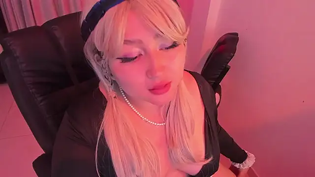 Sweet lenna online show from May 2026 08:18:02 PM