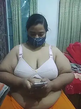 momo loves online show from February 2026 12:50:01 PM