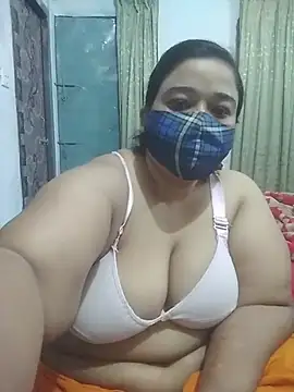 momo loves online show from March 2026 05:52:01 PM