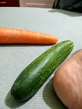 Snapshot of LINSA20 chatting on February 2026 02:39:01 PM LINSA20 online show from February 2026 02:39:01 PM