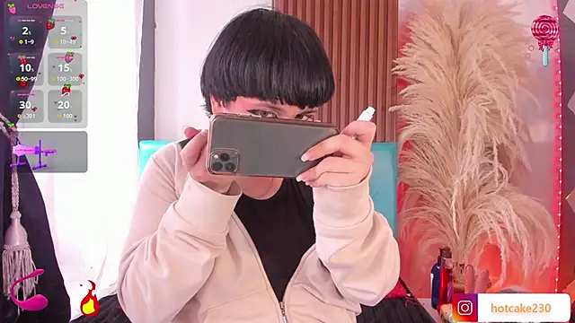 Hiddenhotcake online show from February 2026 07:10:02 PM