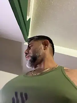 wolfbucker online show from January 2026 05:20:01 AM