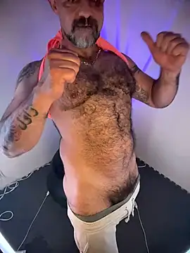 wolfbucker online show from March 2026 05:35:01 AM