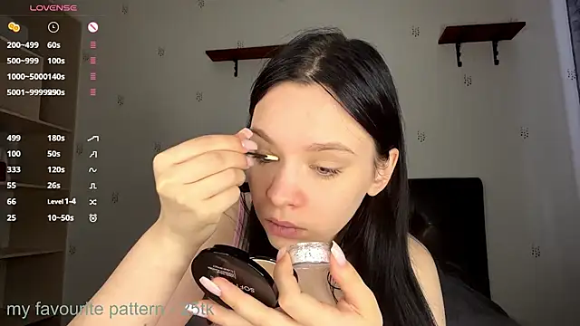 DebbiAbramian online show from January 2026 12:42:02 PM