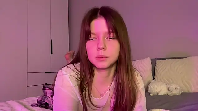 karalinhks online show from March 2026 06:15:01 PM