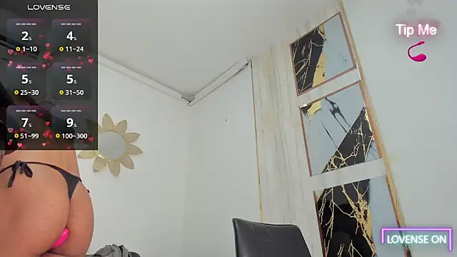 Snapshot of thamara-thompson chatting on June 2026 02:12:02 PM thamara-thompson online show from June 2026 02:12:02 PM