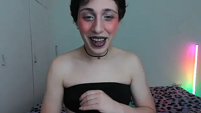 Snapshot of HoneyValentine chatting on February 2026 08:50:01 PM HoneyValentine online show from February 2026 08:50:01 PM