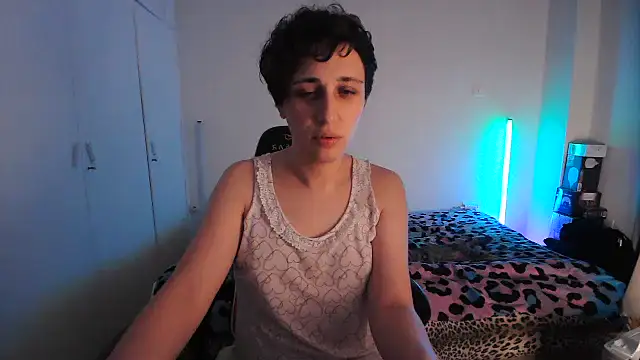 HoneyValentine online show from June 2026 07:01:02 PM
