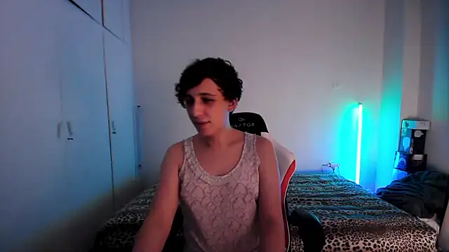 HoneyValentine online show from June 2026 07:49:02 PM