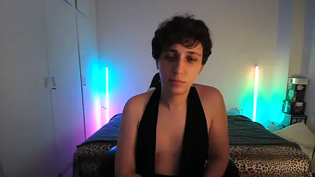 HoneyValentine online show from June 2026 06:45:02 PM