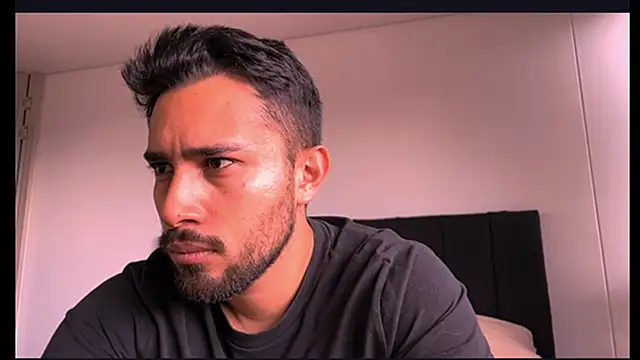 Snapshot of axell_torrez chatting on January 2026 08:25:01 PM axell torrez online show from January 2026 08:25:01 PM