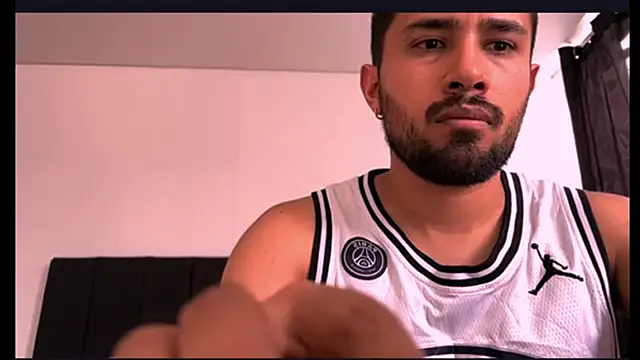 Snapshot of axell_torrez chatting on January 2026 07:50:02 PM axell torrez online show from January 2026 07:50:02 PM