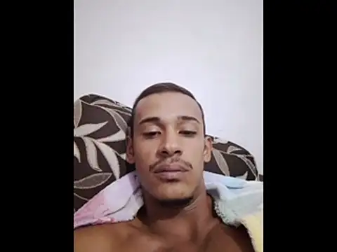 Magrinhodelicia011 online show from June 2026 11:51:01 PM