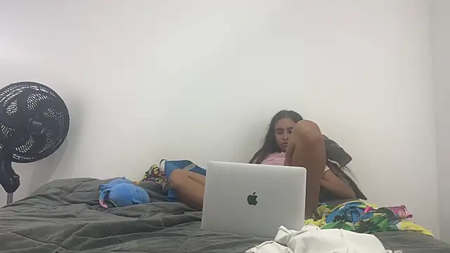 Sarah sumemers online show from July 2026 08:15:02 PM