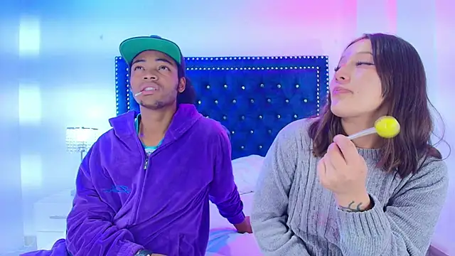 Cristal and luke online show from March 2026 03:33:02 AM