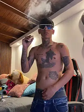 Snapshot of Sam_33_sexy_27 chatting on January 2026 10:08:02 AM Sam 33 sexy 27 online show from January 2026 10:08:02 AM