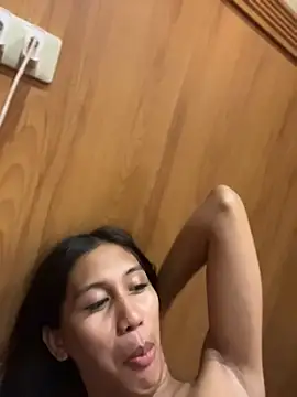 bigmeatcock luna online show from July 2026 10:20:01 AM