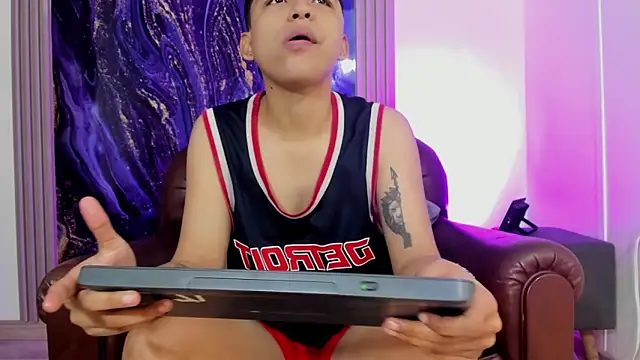 ale clark online show from January 2026 03:21:01 AM