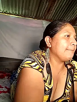 Snapshot of Mamasita2026 chatting on January 2026 03:25:02 PM Mamasita2026 online show from January 2026 03:25:02 PM