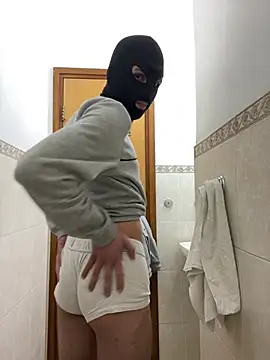 petiteyanel online show from February 2026 11:37:01 PM