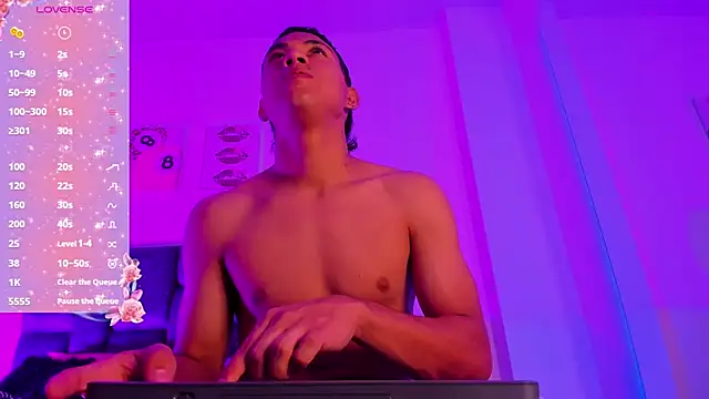 Liamsubtle01 online show from February 2026 11:04:01 AM