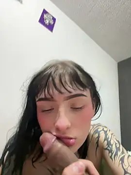 dulce-katt online show from April 2026 04:07:02 AM