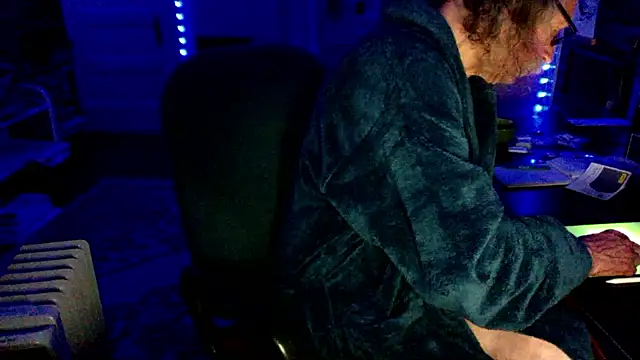 LickYourYoni online show from April 2026 01:22:01 PM