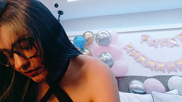 AlmaRose  online show from March 2026 12:27:01 PM