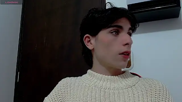 Snapshot of lilithot23 chatting on January 2026 07:19:01 PM lilithot23 online show from January 2026 07:19:01 PM