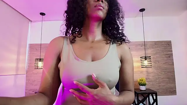Snapshot of Ellie-Alves chatting on July 2026 01:25:01 PM Ellie-Alves online show from July 2026 01:25:01 PM