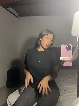 Kitty20205 online show from February 2026 02:52:02 AM