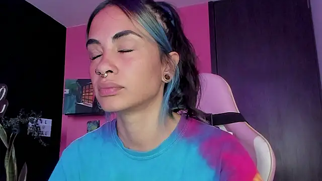 azula lillet online show from February 2026 09:53:01 PM