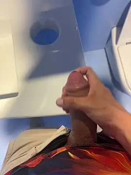 Snapshot of danismart20 chatting on June 2026 05:02:02 PM danismart20 online show from June 2026 05:02:02 PM