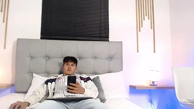 johnny blake  online show from February 2026 04:39:01 AM